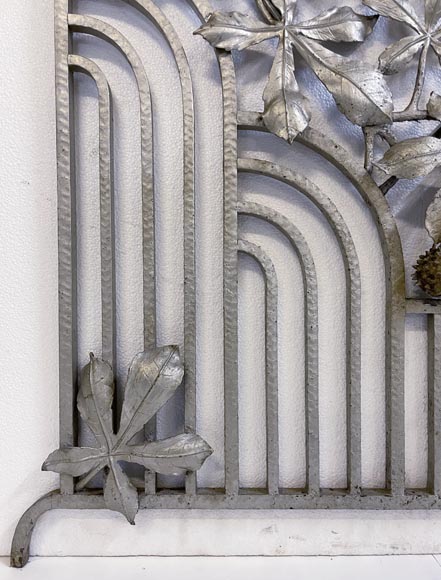 Très belle grille de balcon Art Nouveau aux branches de marronnier-4
