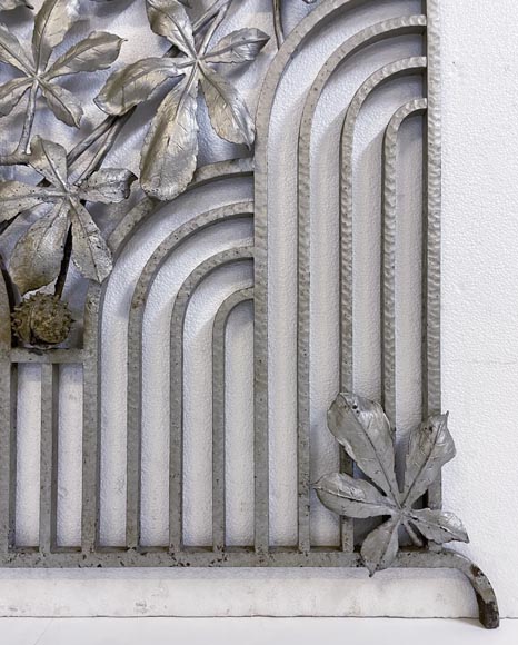 Très belle grille de balcon Art Nouveau aux branches de marronnier-5