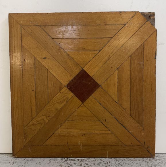 Lot d'environ 6m² de parquet en chêne à motif de croix ponctué d'acajou-2