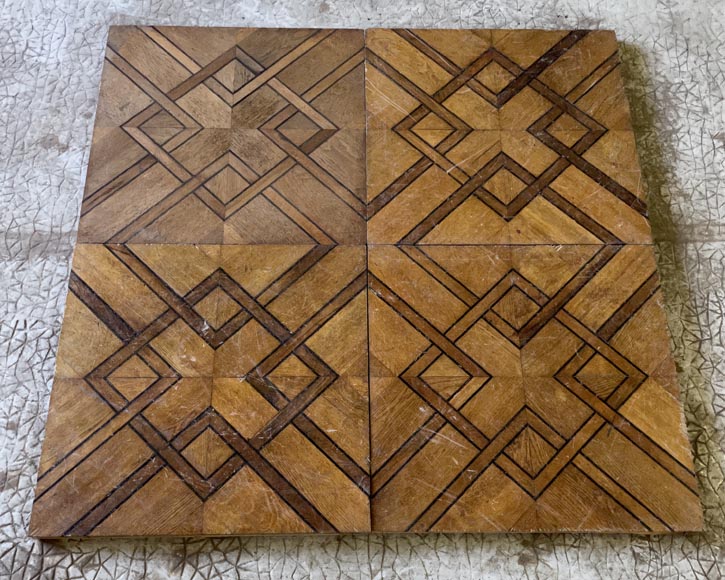 Environ 7m² de très beau parquet marqueté de motifs géométriques-2
