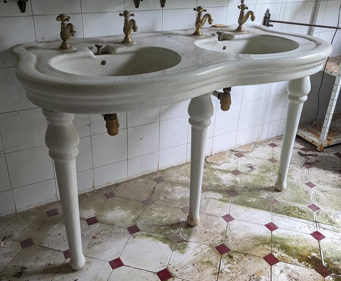 Lavabo sur pied à double vasque en faïence-1