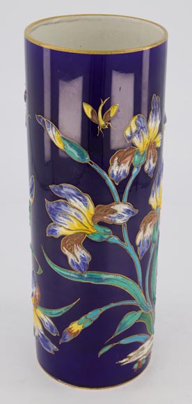 Manufacture de Longwy - Vase rouleau à décor émaillé en relief d'iris et insectes sur fond bleu de Sèvres, vers 1890-3