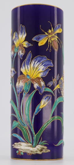 Manufacture de Longwy - Vase rouleau à décor émaillé en relief d'iris et insectes sur fond bleu de Sèvres, vers 1890-4