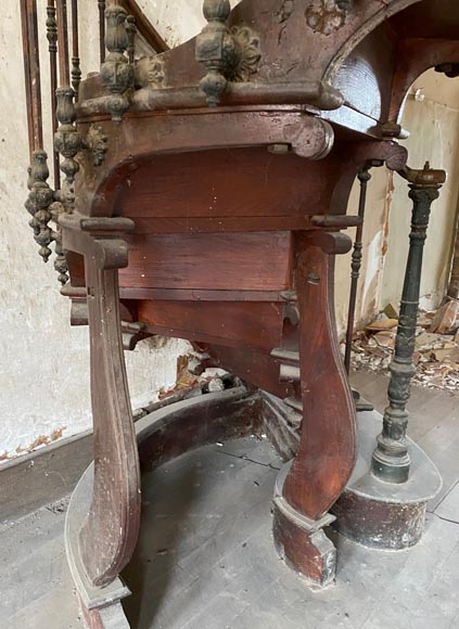 Escalier en colimaçon à noyau creu-8