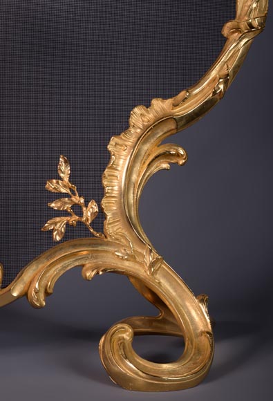 Pare-étincelle de style Louis XV avec un décor de torche-7