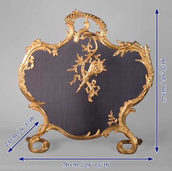 Pare-étincelle de style Louis XV avec un décor de torche-9