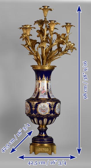 Paire de girandoles en bronze et porcelaine de Sèvres-15