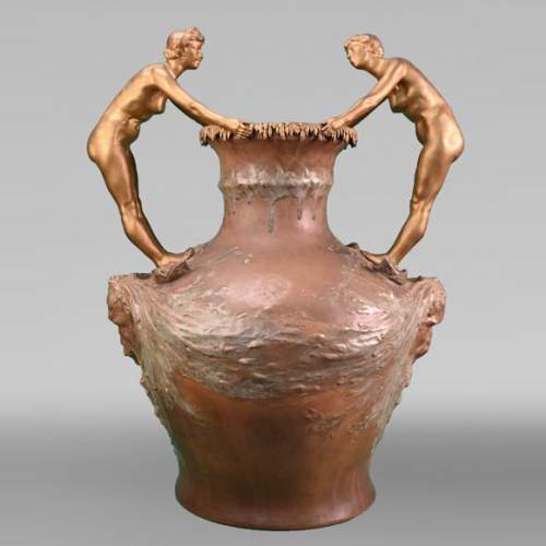 Auguste LEDRU (sculpteur) et Émile COLIN (éditeur), Grand vase en grès émaillé aux mascarons et figures féminines en bronze doré, vers 1902