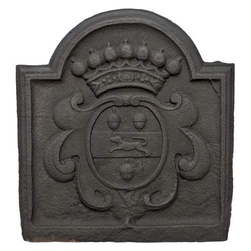 Plaque de cheminée du XVIIe siècle aux armoiries de Jérôme de La Chasseigne
