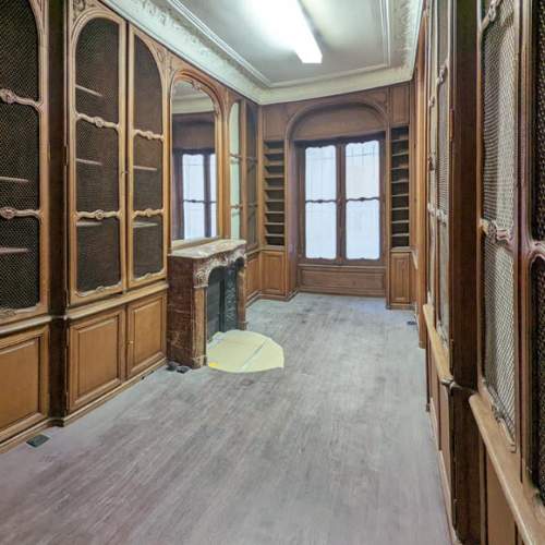 Boiserie et bibliothèque en chêne de style Louis XV
