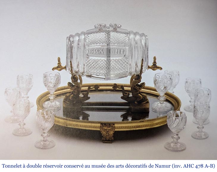 L’Escalier de CRISTAL (att. à), tonnelet à liqueur et son reposoir en bronze doré L’Escalier de CRISTAL (att. à), tonnelet à liqueur et son reposoir en bronze doré-10