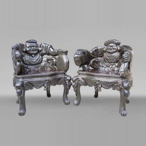 Paire de fauteuils japonais sculptés – Ebisu et Daikoku