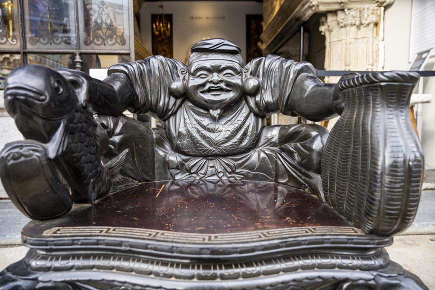 Paire de fauteuils japonais sculptés – Ebisu et Daikoku-1
