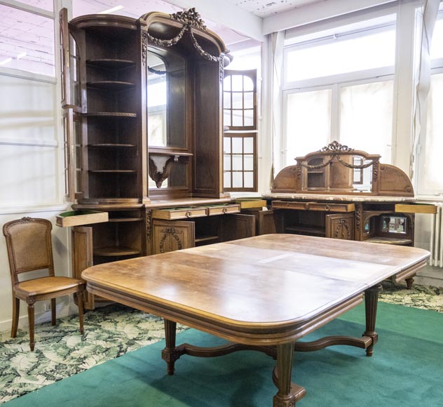 Salle à manger de style Louis XVI sculpté en bois de noyer-2