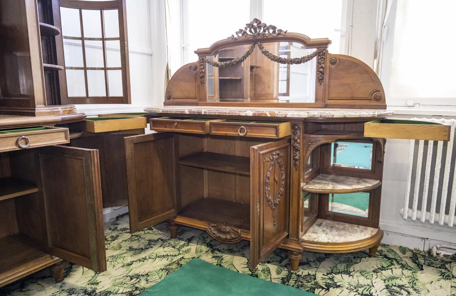 Salle à manger de style Louis XVI sculpté en bois de noyer-17