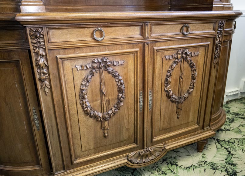 Salle à manger de style Louis XVI sculpté en bois de noyer-19