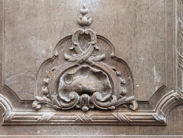 Double porte en chêne de style Napoléon III ornée d'une coquille-4
