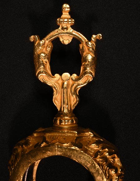 Serviteur de cheminée en bronze