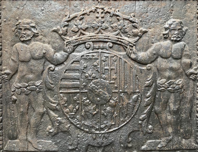 Plaque de cheminée aux armes de Léopold Ier, duc de Lorraine et de Bar-1