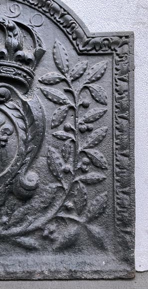 Plaque de cheminée de 1690 aux armes de France-6
