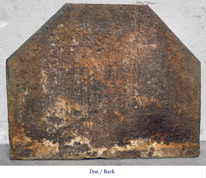 Plaque de cheminée, datant de vers 1600, représentant les armes d’Angélique d’Estrées-2