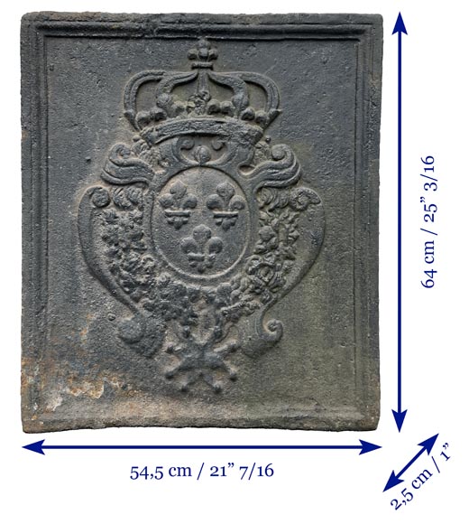 Plaque de cheminée du XVIIIe siècle représentant les armes de France et la couronne royale-6