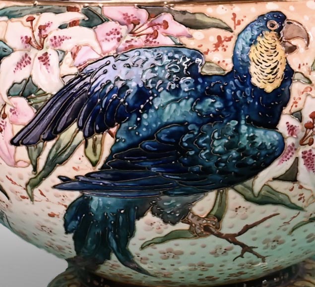 Le vase au Ara royal peint par Albert-Léon LEBARQUE et sa sellette d’origine.-9