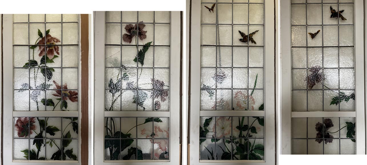 Porte quadruple coulissante aux vitraux ornés d'oiseaux et de végétaux-6