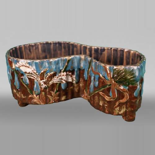 Émile GALLÉ, Jardinière au décor inspiré par la nature de l’Égypte pharaonique, vers 1879-1890