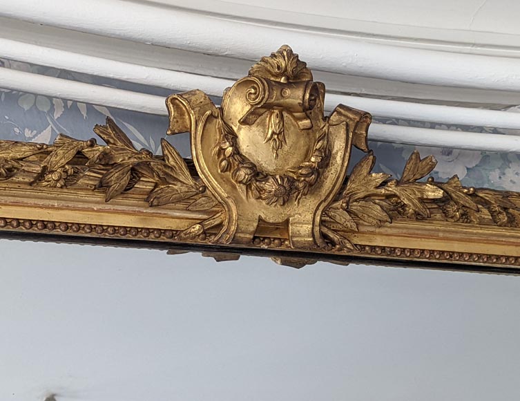 Trumeau doré de style Napoléon III au médaillon-2