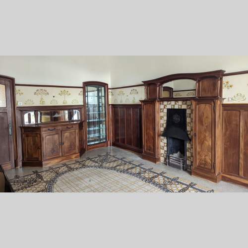 Boiserie de style Art Nouveau en acajou avec cheminée