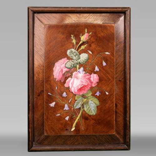 De roses et de campanules, le précieux panneau en marqueterie de porcelaine de Julien-Nicolas RIVART