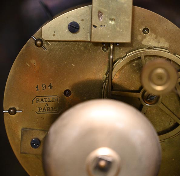 Pendule de style rocaille au dromadaire-12