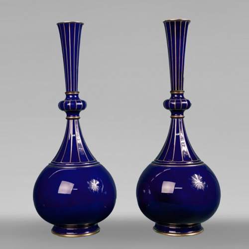 Manufacture de SÈVRES, paire de  vases persans bleus 