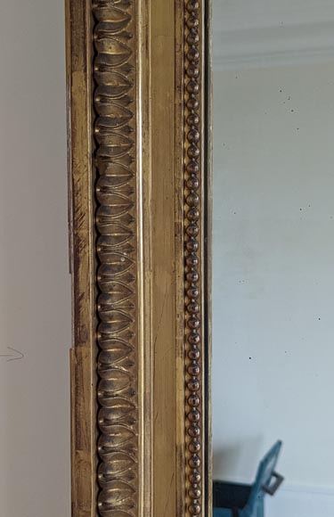 Trumeau doré de style Louis XVI au décors de perles-5