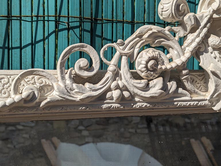 Trumeau de style Napoléon III au décor de serpent ailé et guirlande de fruits-3