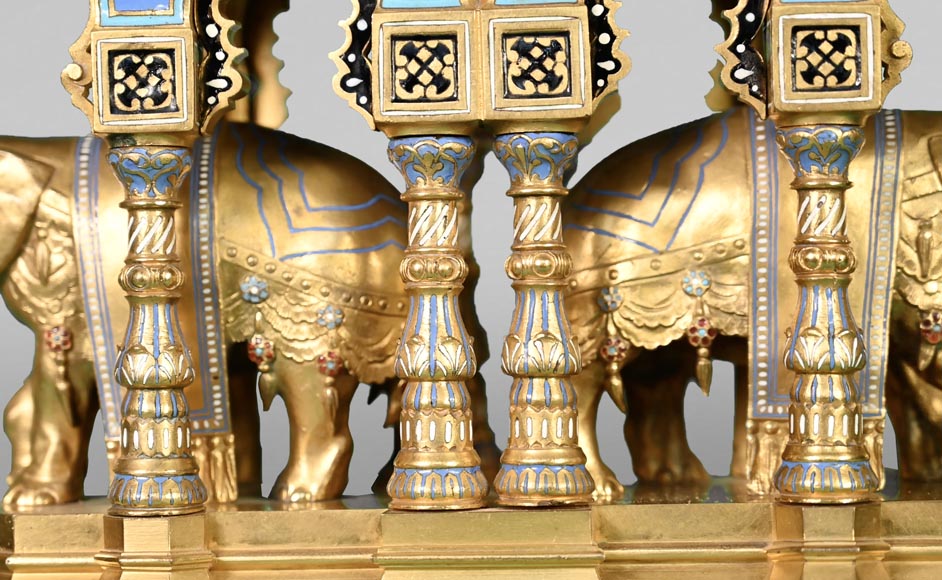 Charles Stanislas MATIFAT, la pendule aux éléphants un modèle orientalisant de présenté au Crystal Palace en 1851-11