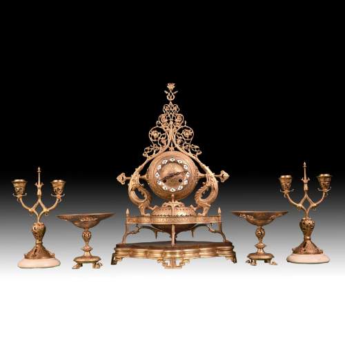 Victor GEOFFROY-DECHAUME (modèle), Auguste-Maximilien DELAFONTAINE (bronzier), Garniture « persane » en bronze doré, vers 1852