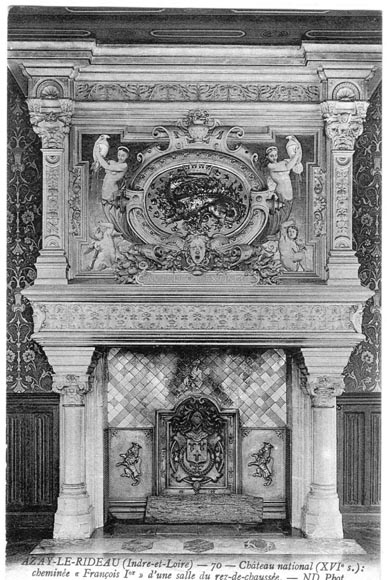 Monumental antique Neo-Renaissance style stone mantel coming from the Chateau of Montgeon_fr