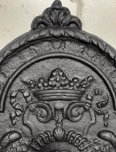 Plaque de cheminée aux serpents, aux armes de Colbert-3
