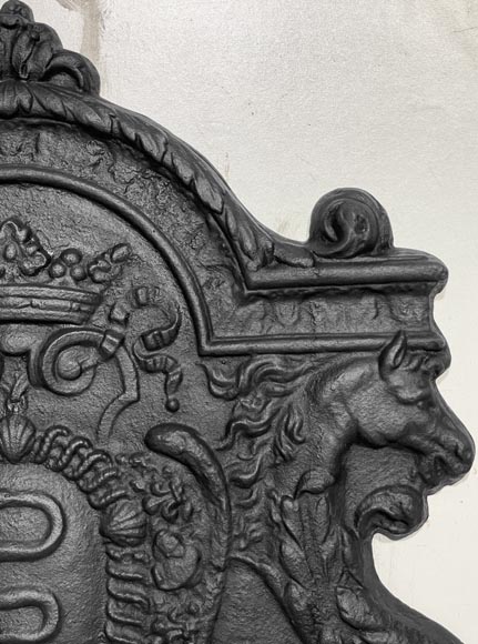 Plaque de cheminée aux serpents, aux armes de Colbert-6