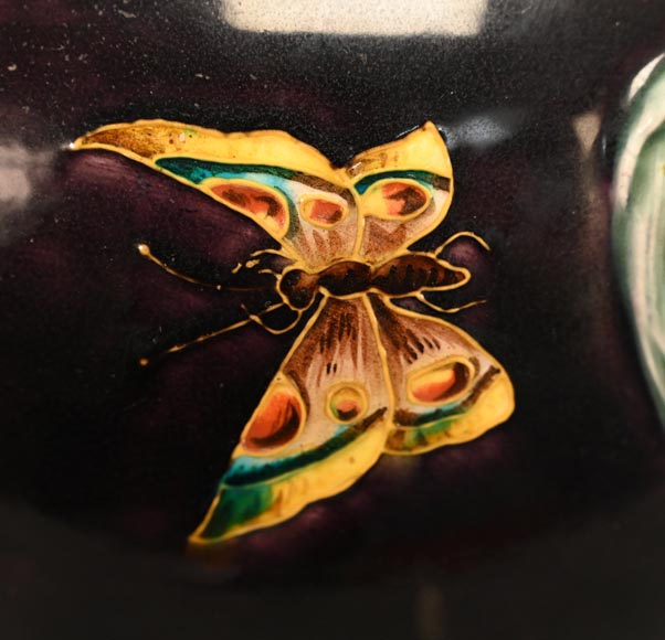 Théodore Deck, Vase aux fleurs et aux papillons, v. 1880-11