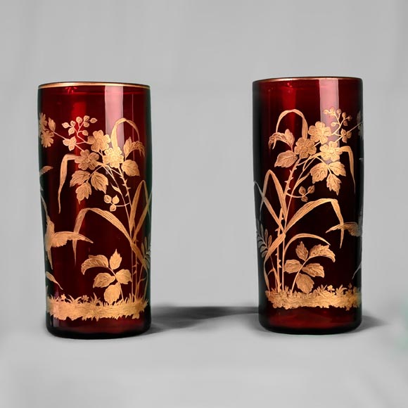 BACCARA (attribué à) - Vase en cristal rouge aux fleurs et aux pinsons, vers 1880-0
