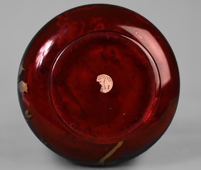 BACCARAT - Paire de vases de forme bouteille perse rubis, vers 1880-5