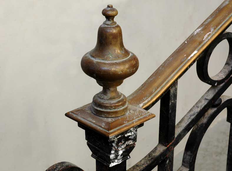 Rampe d'escalier en fer forgé avec main courante en laiton-11