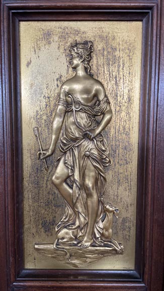 Aimé Millet (1819–1891) — Grand meuble cabinet néo-Renaissance en noyer et bronze doré-10
