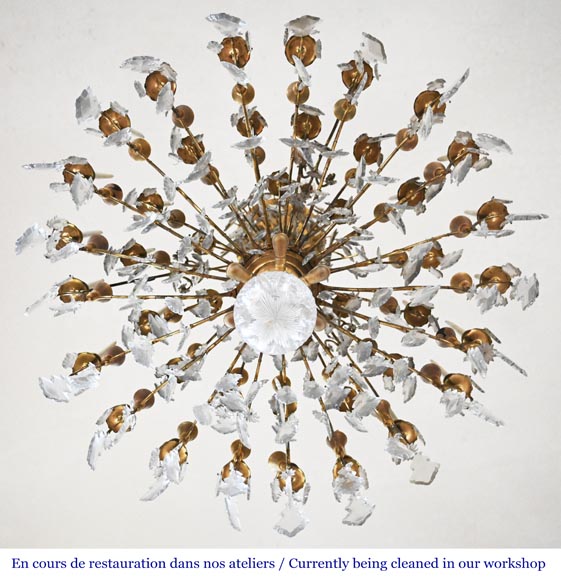 Lustre à vingt-quatre bras de lumière décoré de cristaux-6