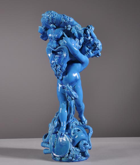 Joseph CHERET (1838 - 1894) pour la Manufacture de Sèvres "Putto et masques de théâtre grec" Vide poche en faïence vernisée bleue-0