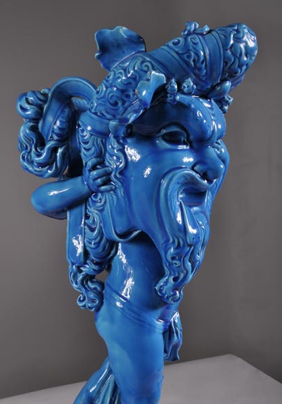 Joseph CHERET (1838 - 1894) pour la Manufacture de Sèvres "Putto et masques de théâtre grec" Vide poche en faïence vernisée bleue-5