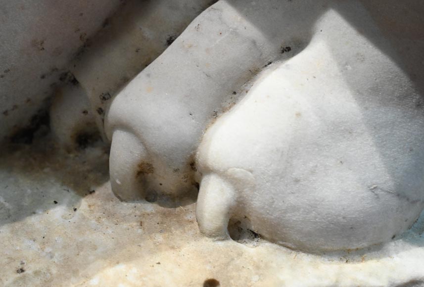 Paire de sphinges en marbre de Carrare sculpté-14